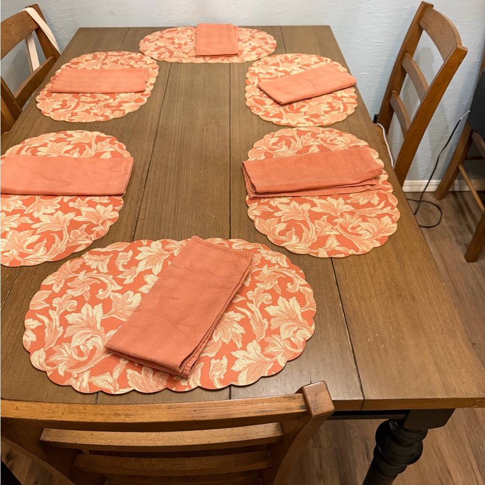 Pier 1 Coral Floral Table Linen Set
